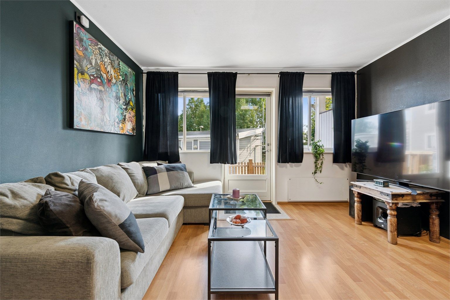 Velkommen inn til en arealeffektiv leilighet med plass til det man trenger