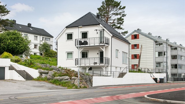 Fasade sett fra Skarbøvikgata