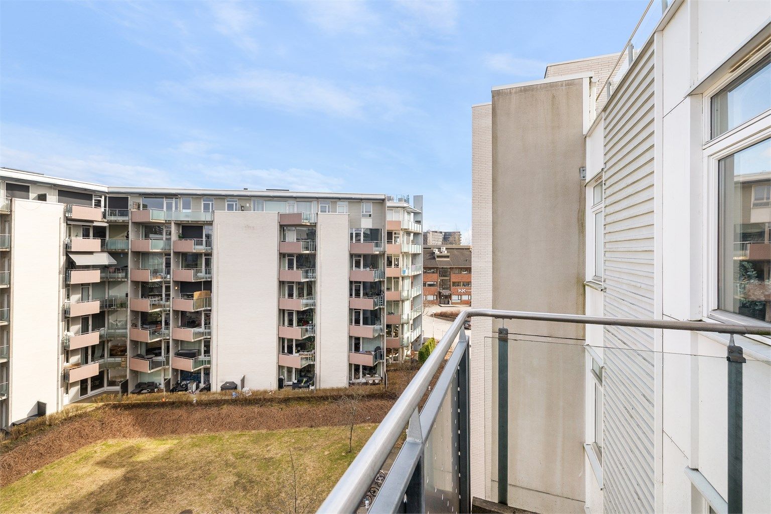 To balkonger gir fleksible uterom og gode solforhold.