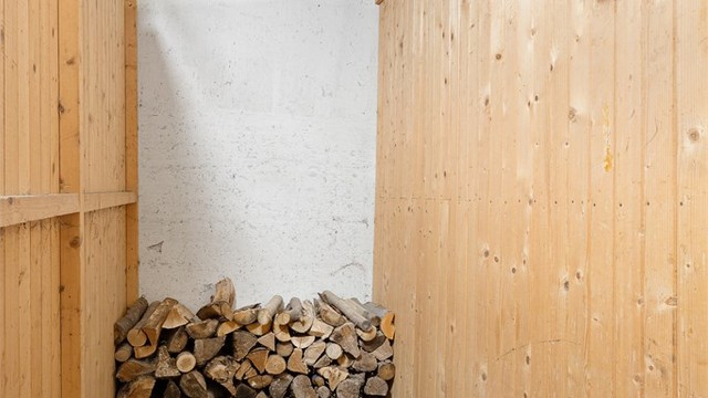 Leiligheten disponerer to boder på ca. 3 kvm hver