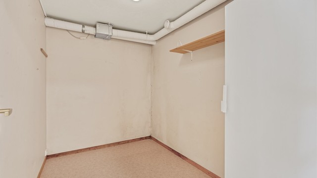 Praktisk innvendig bod gir god plass til lagring og oppbevaring.