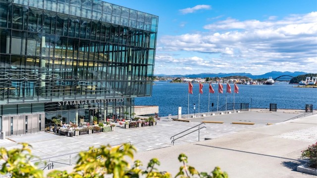 Det er kort gåavstand til konserthuset i Stavanger hvor man også finner restauranten Spiseriet.