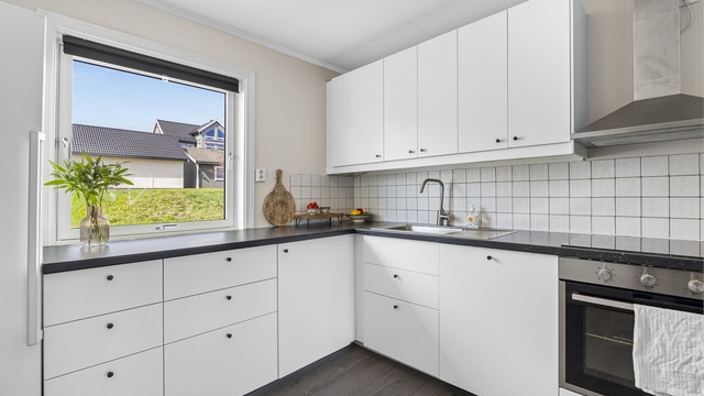 Kjøkkenet ble oppgradert med ny innredning fra Ikea i 2020.
