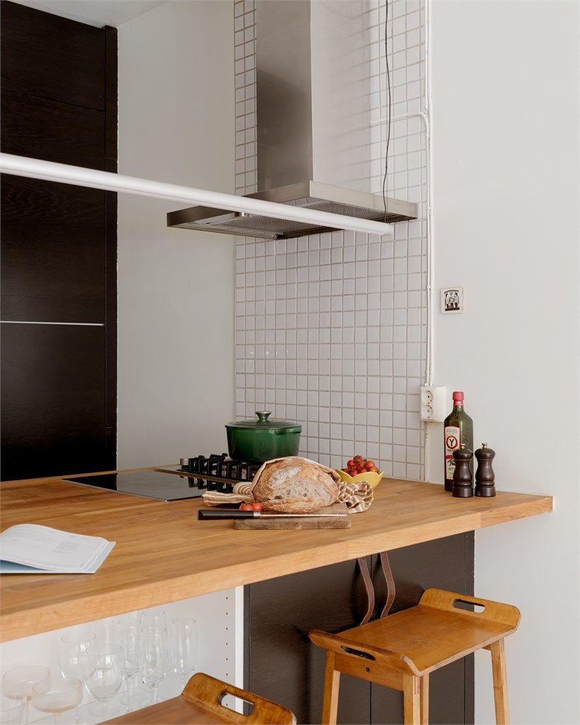 Med den smarte bar-løsningen på kjøkkenøya kan sultne gjester serveres smaksprøver rett fra gryta.