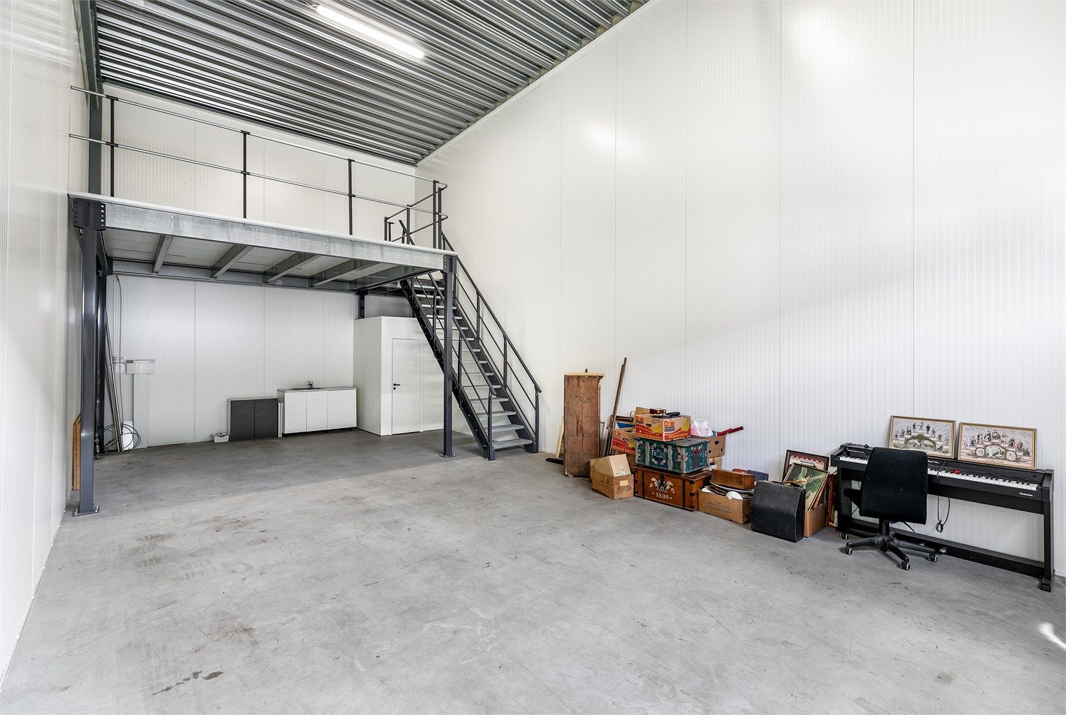 Seksjonen er isolert og har mange bruksmuligheter for så vel private som næringsdrivende.