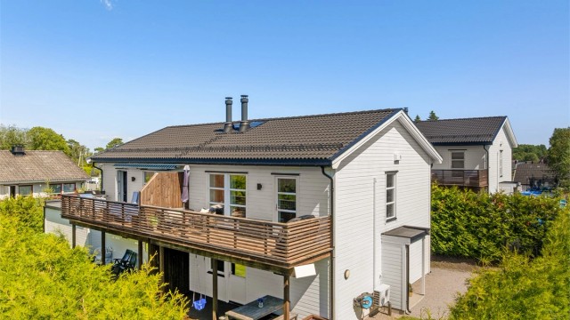 Skjebergveien 145D presenteres av Per-Espen Omberg i Krogsveen.