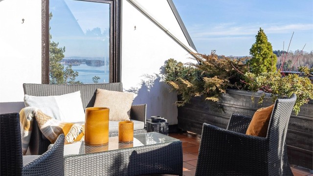 Velkommen til Leanglia 44, presentert av Terje Tveit i Krogsveen.