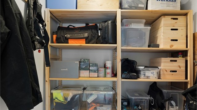 Innvendig bod i leiligheten med god plass til oppbevaring.