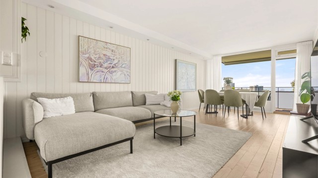 Charlotte Lunde v/Krogsveen har gleden av å presentere en lys og gjennomgående 3-romsleilighet med stor, solrik balkong.