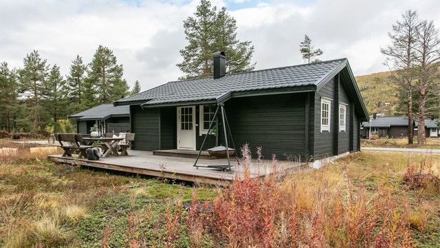 Markterrasse med lett adkomst til terreng og naturtomt
