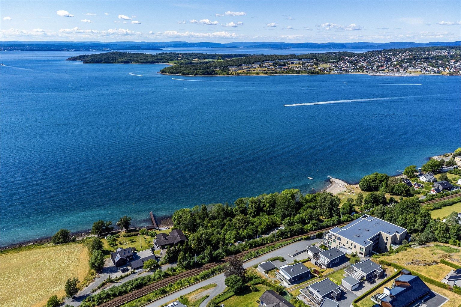 I likhet med togreisen Moss-Oslo tar også fergeturen over fjorden til Horten kun 30 minutter.