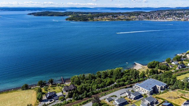 I likhet med togreisen Moss-Oslo tar også fergeturen over fjorden til Horten kun 30 minutter.