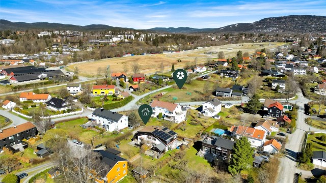 Velkommen til Almelien 21B, presentert av Eiendomsmegler Kristoffer Stormfelt!