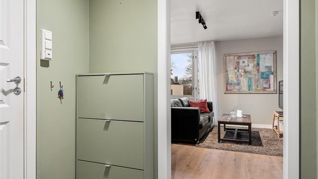 Flott entré med plass for yttertøy og sko