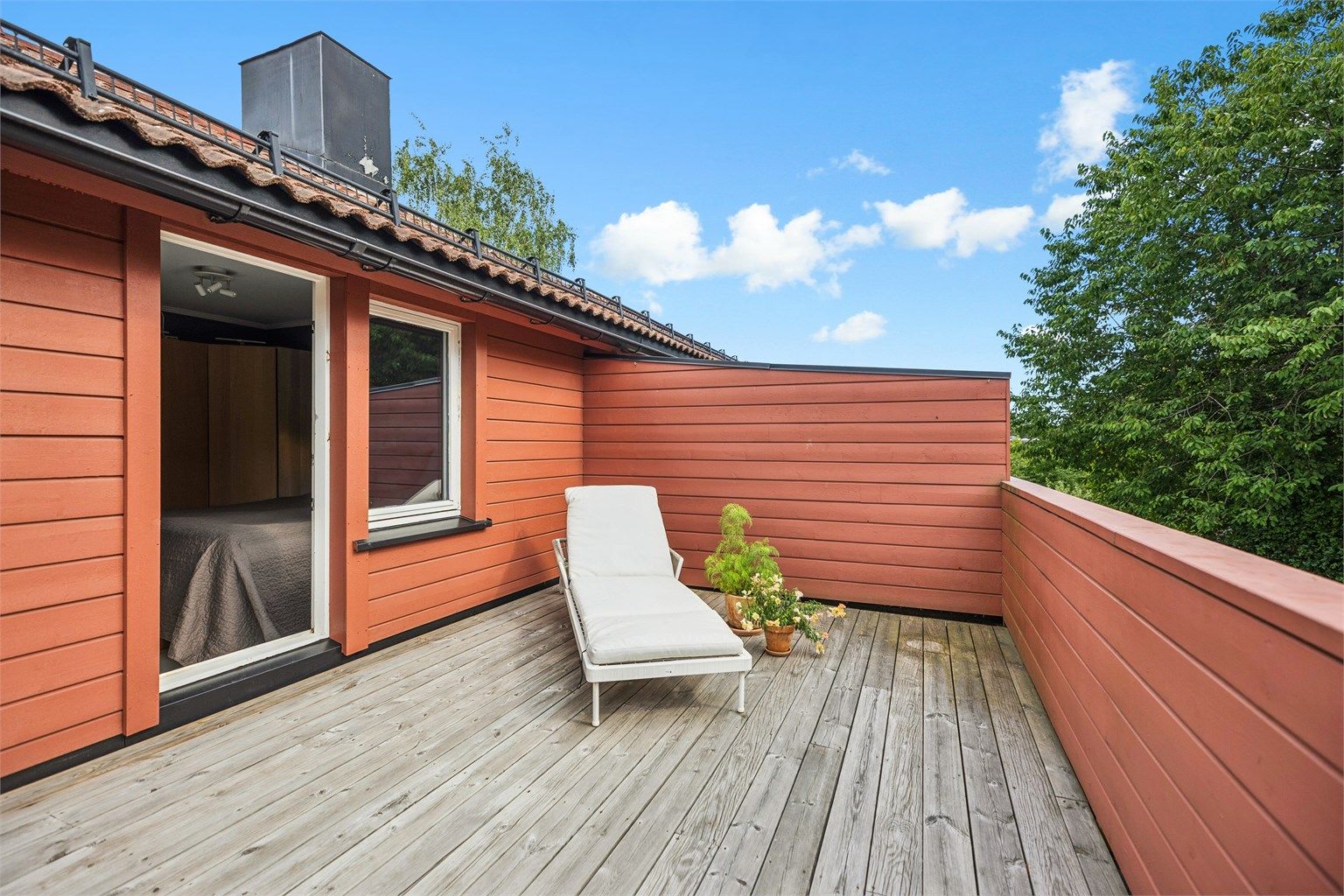 Balkongen på 17 m² er en privat og usjenert uteplass.