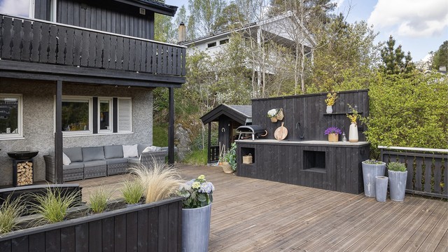 Terrassen er en naturlig forlengelse av boligen.