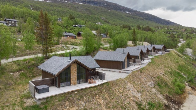 Velkommen til Liarbergvegen 111 presentert av Eiendomsmegler/Partner Harald Osdal
Foto: Mørefoto v/Jarle Osen