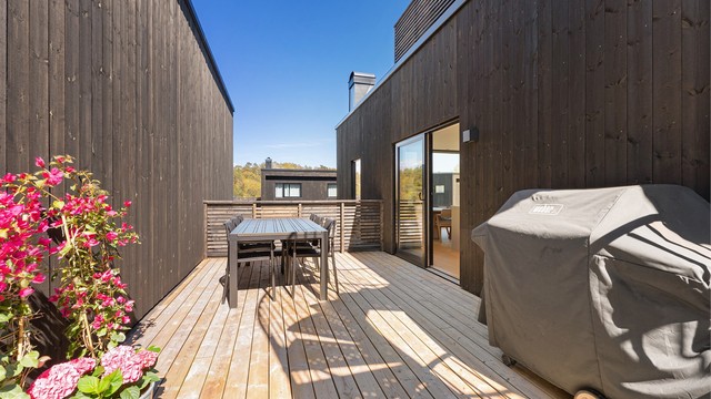 Uteplass direkte fra kjøkken som gjør det ekstra lettvint med middag ute eller grillmat?