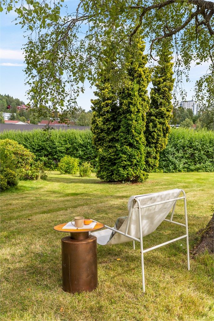 Her kan late dager nytes i solen, eller i skyggen fra trærne
