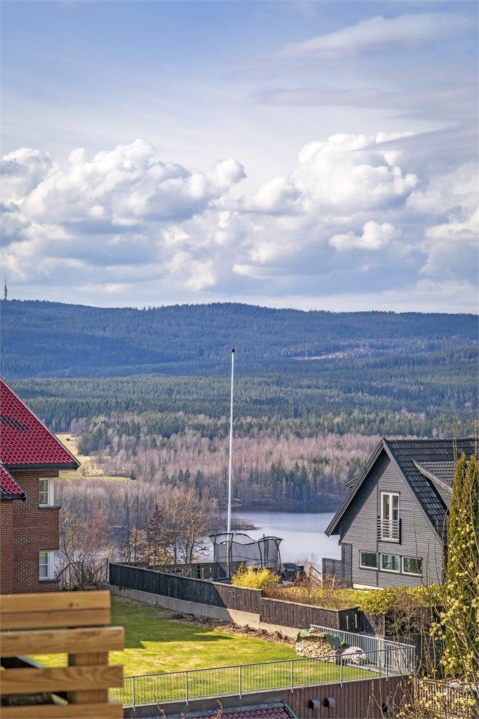Vidstrakt utsikt fra terrassen
