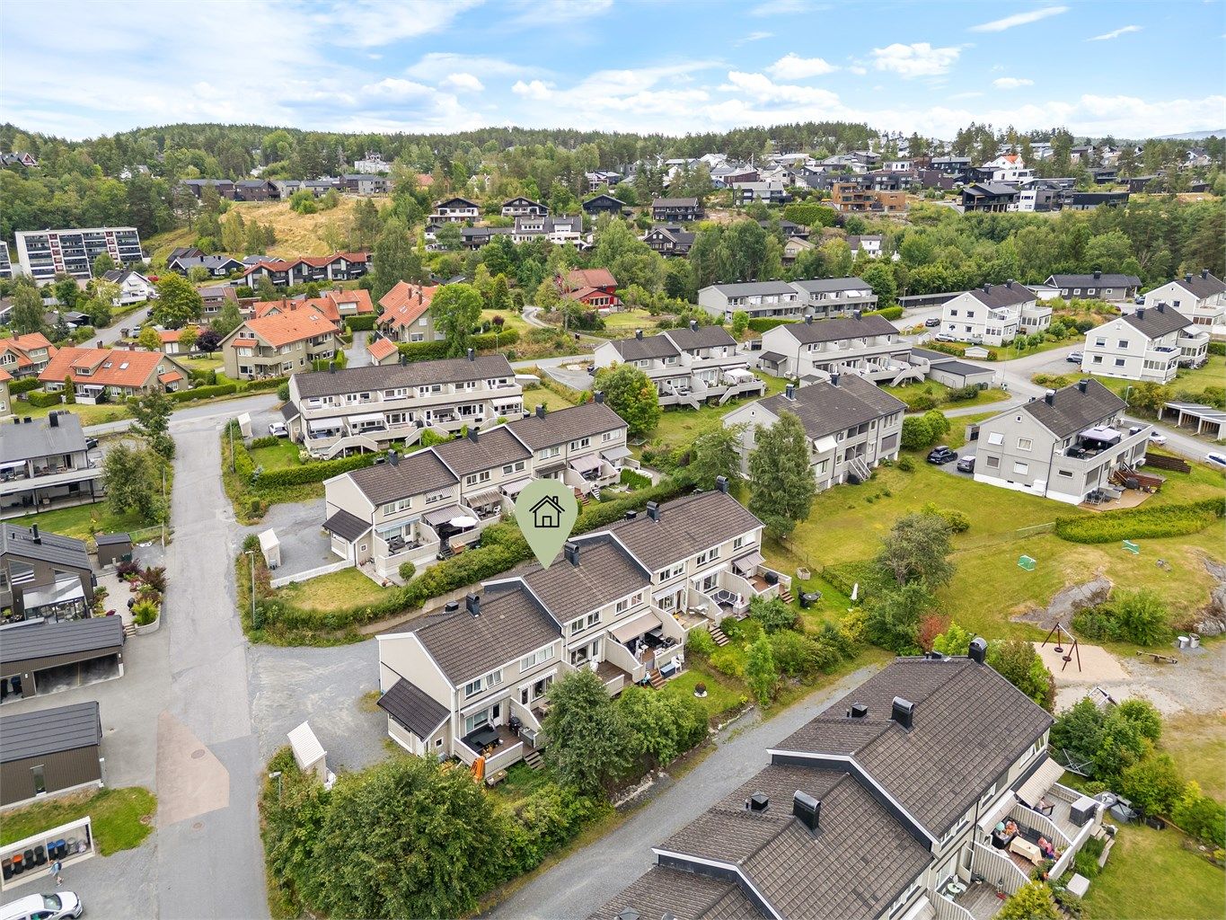 Det er kort gangavstand til søndagsåpen dagligvarebutikk (Joker).