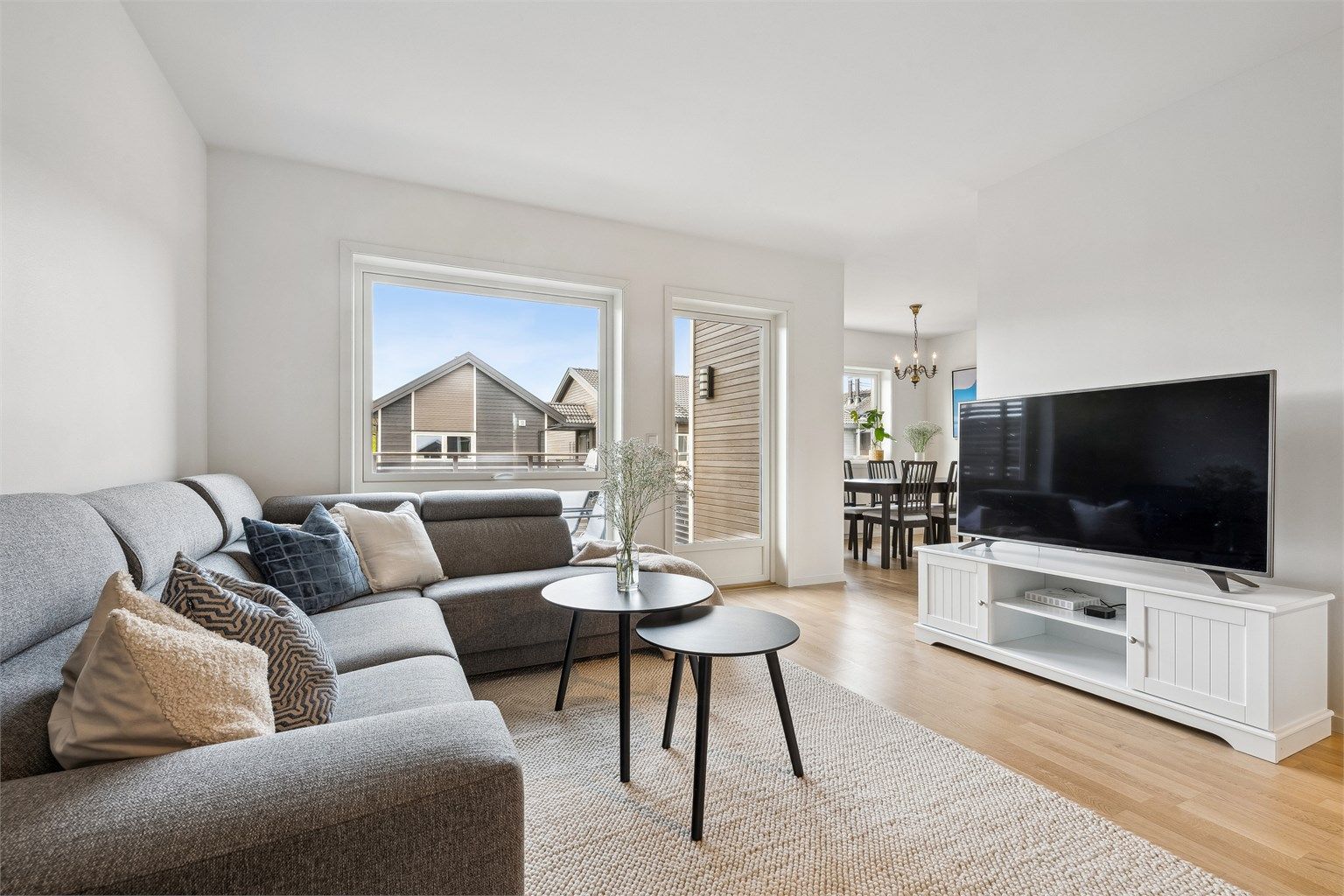 Krogsveen v/ Trude Stensby presenterer Myrsnipevegen 29B - En innbydende, moderne og flott 3-roms eierleilighet sentralt på Maura