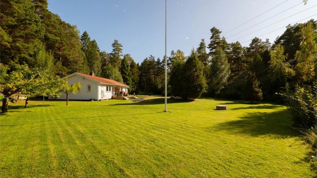 Gjøkvikveien 25 presenteres av Raymond Bøhn i Krogsveen. Fotograf; Kristoffer Kristiansen.