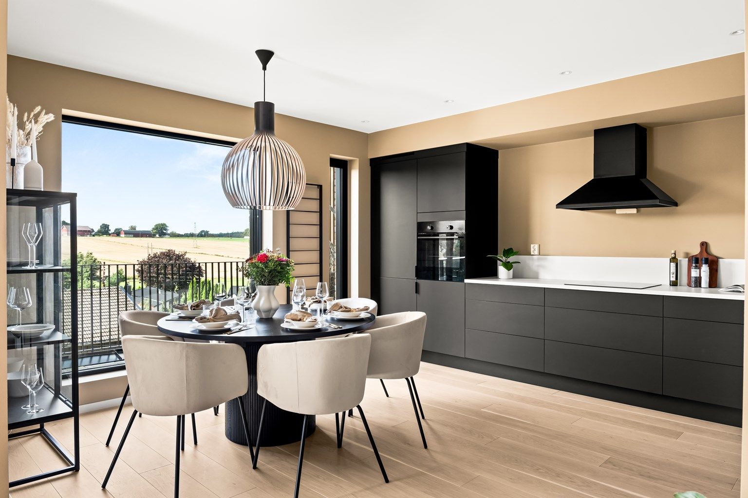 Grålumveien 119 presenteres av Raymond Bøhn i Krogsveen.