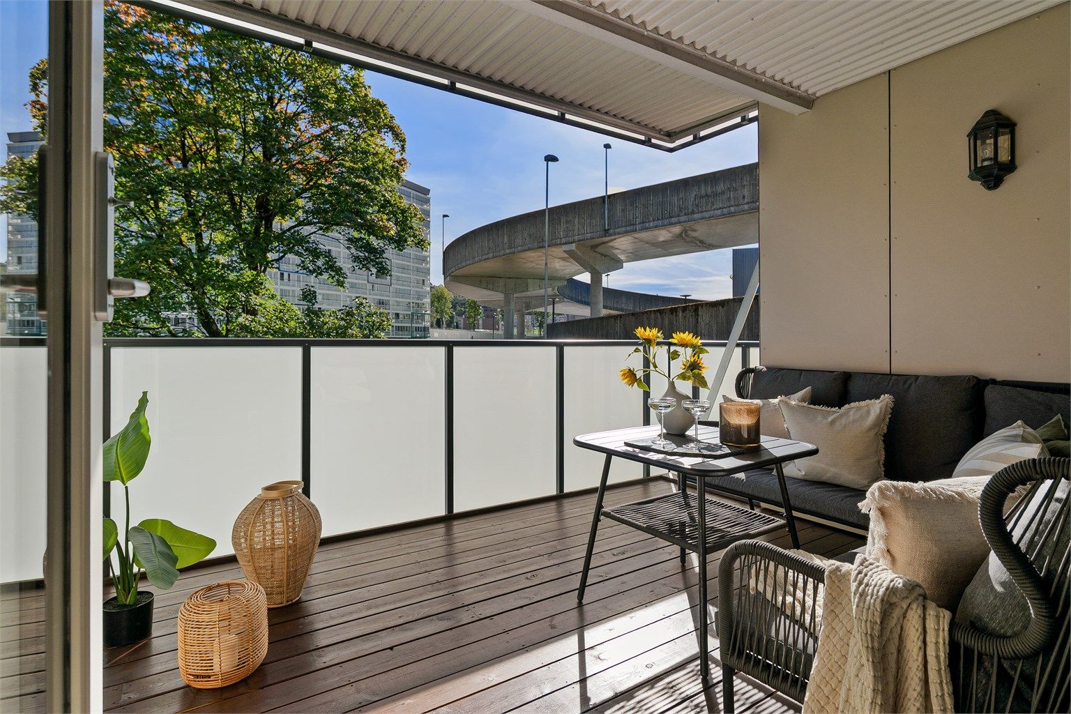 - På terrassen kan man nyte dagene i alle årstider -