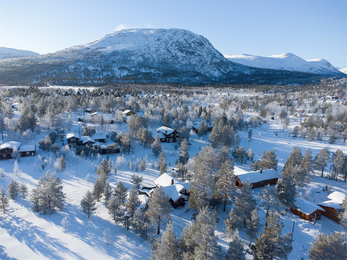 Dronebilde over hytteområdet mot Rånokollen