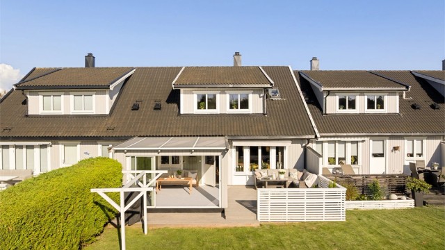 Tømmerholtet 15B presenteres av Kenneth Graarud Olsen i Krogsveen.