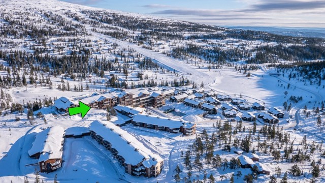 Vi har gleden av å presentere denne meget attraktive leiligheten. Leil. 1618/1620 er en lekker 4-roms leilighet i 6. etasje med heisadkomst og en deilig solrik balkong med 180 graders utsyn. 7 sengeplasser.