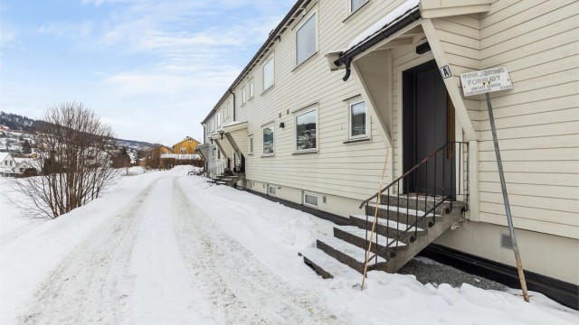 Felles overbygget inngangsparti til leiligheten
Foto: Trond Reder