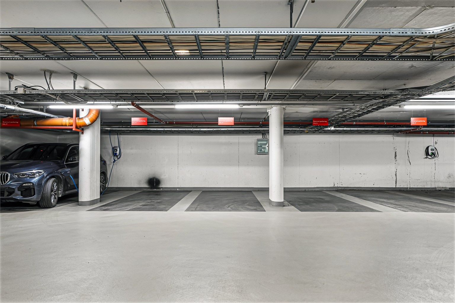 Garasje - bruksrett til en parkeringsplass i felles garasjekjeller (plass nr. 47)