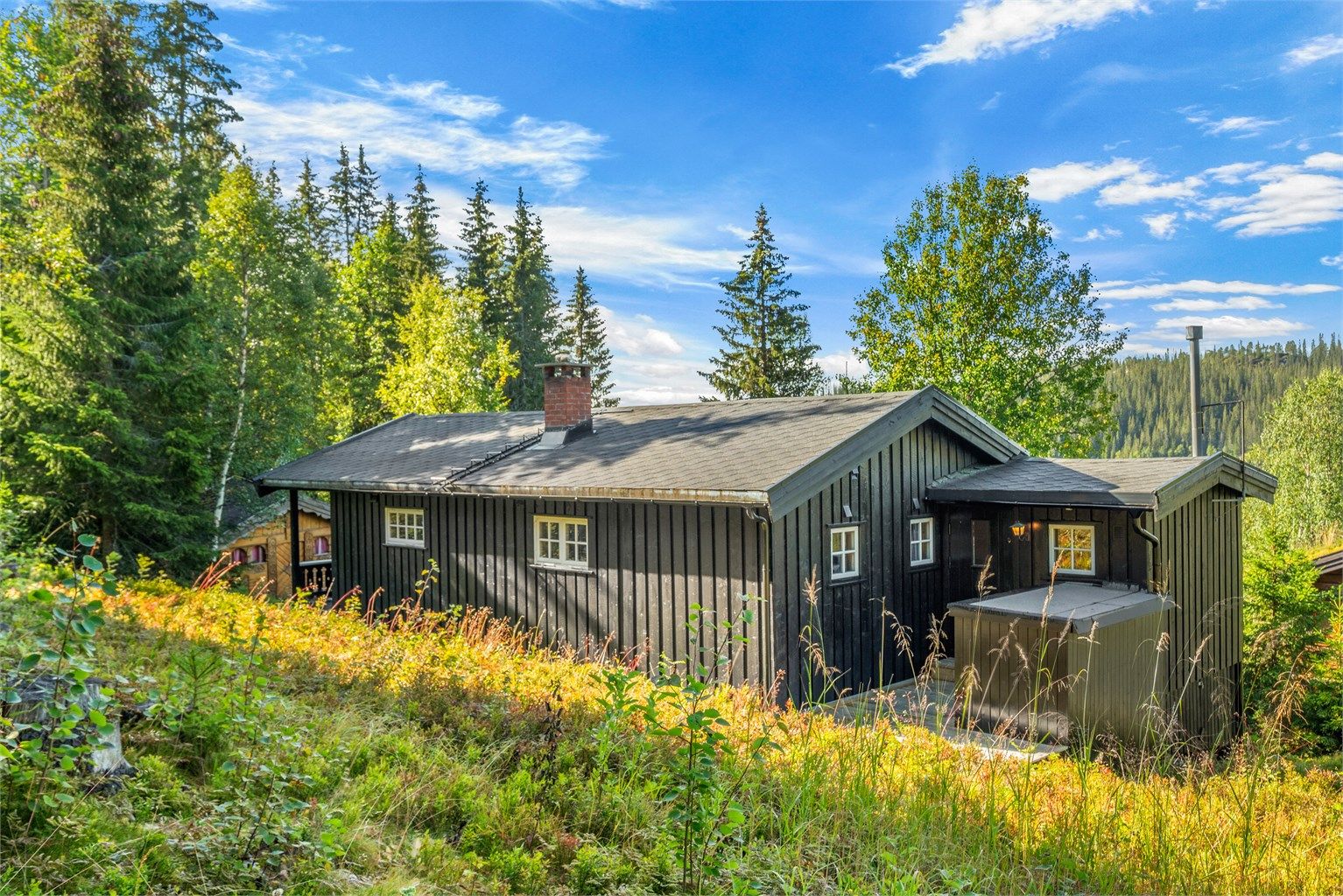 Velkommen til Ramstadveien 229! Stor og flott eiendom i et rolig og attraktivt hytteområde i Soknedal