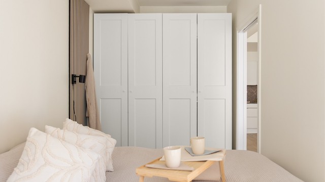 Det er rikelig med garderobeplass for effektiv oppbevaring av klær og utstyr.