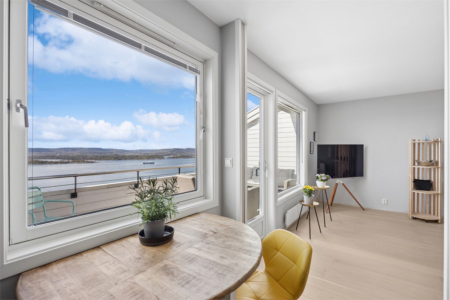 Her er det hyggelig å ta en kopp kaffe mens man nyter innseilingen til Oslo.