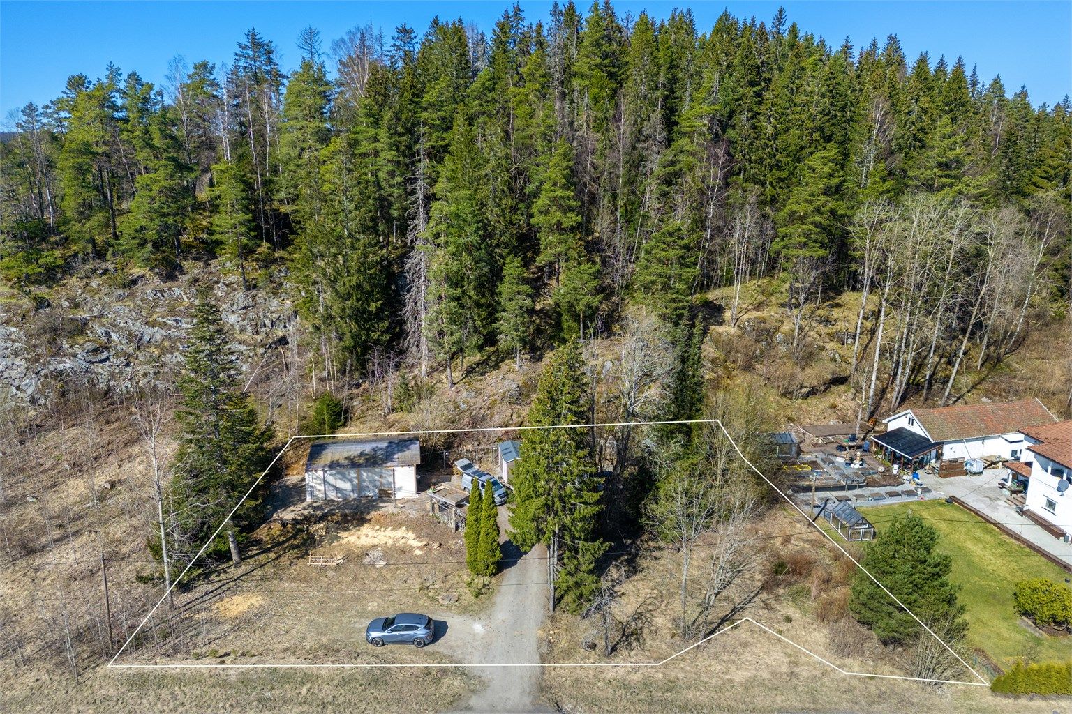 Boligtomt inntil skogkanten