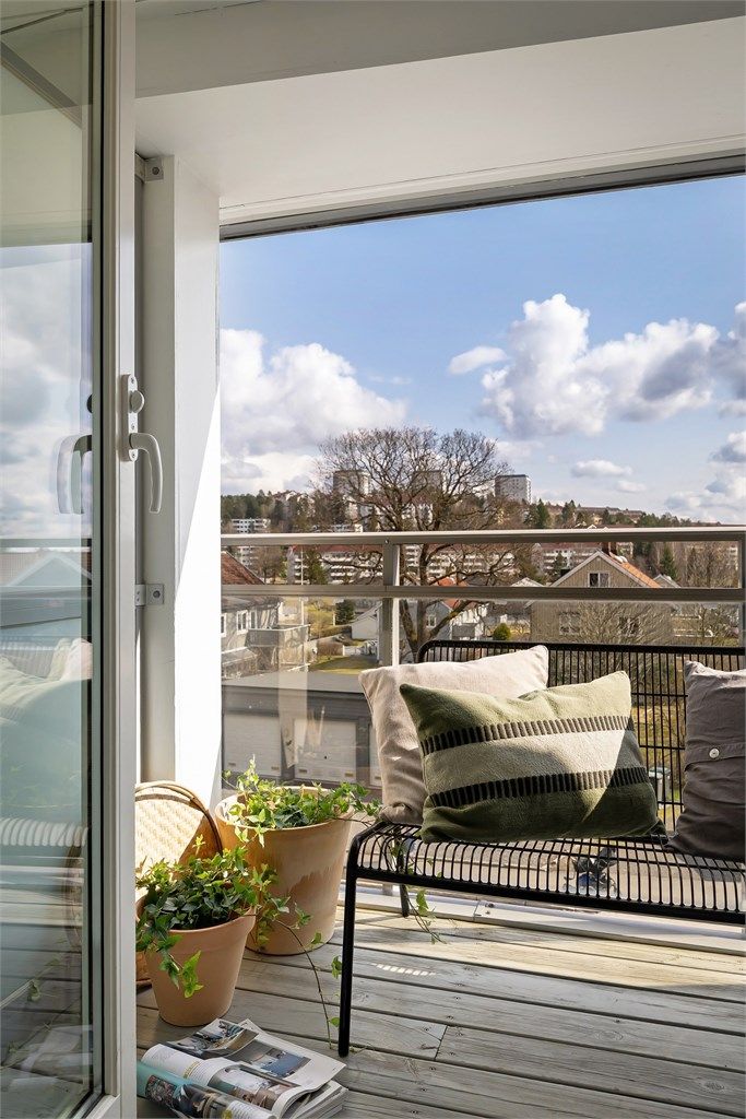 Her har man med andre ord god plass til utemøblement som en sittegruppe og grill - det er tillatt med el- og/eller gassgrill