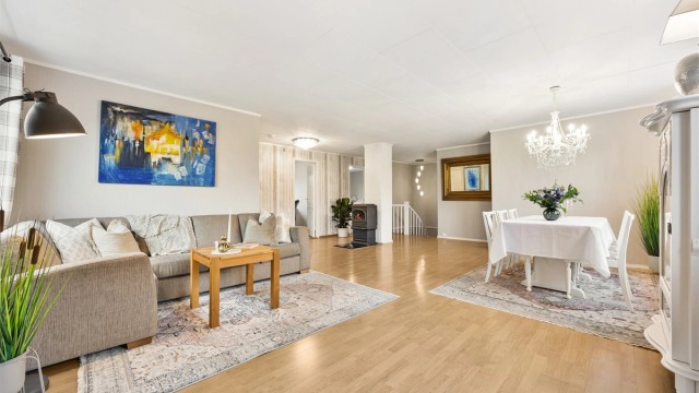 Eiendomsmegler Krogsveen v/ Silje Frankplads har gleden av å presentere Grønlundvegen 2A!