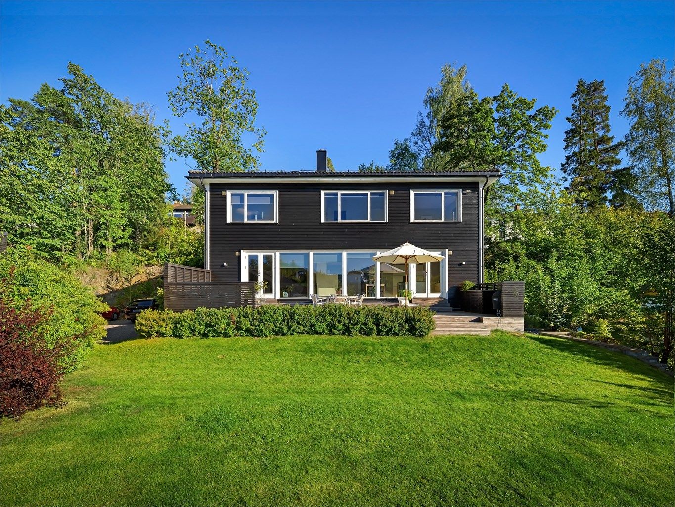 Velkommen til Krumveien 3C - en nydelig familievilla med svært attraktiv beliggenhet