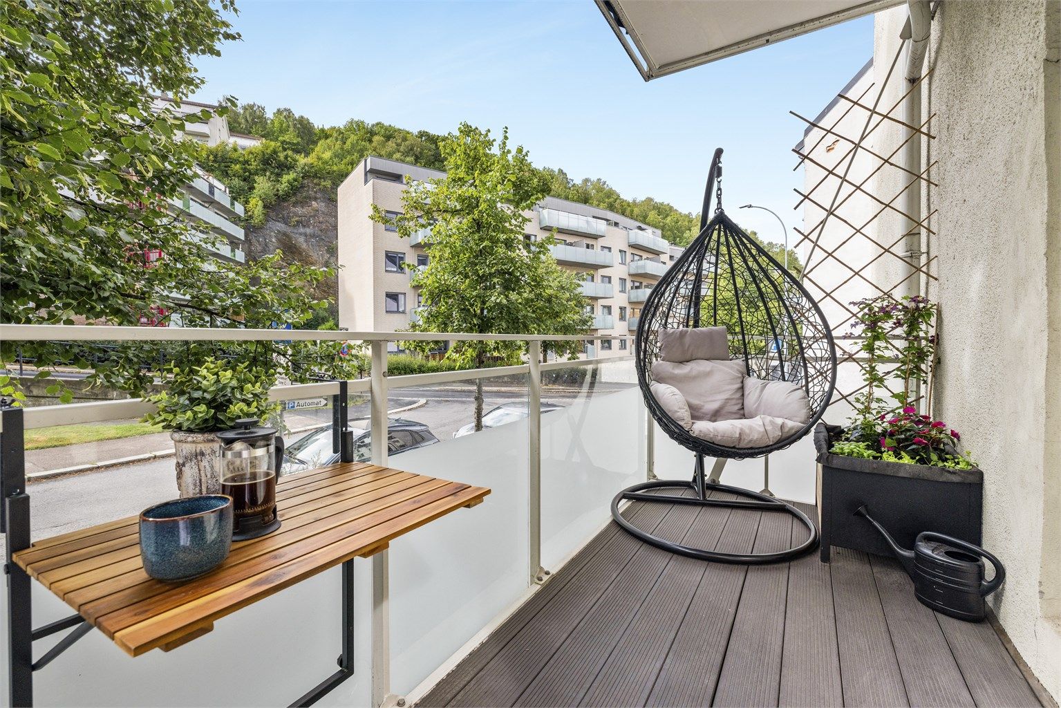 Sindre Nyhus i Krogsveen har gleden av å introdusere en attraktiv og innholdsrik 4-roms leilighet med sentral beliggenhet i Gamlebyen.