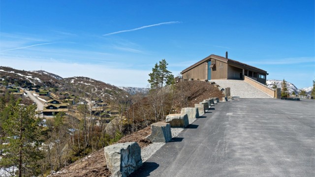 Restaurant Slottet kombinerer smakfulle matopplevelser med lun stemning i vakre fjellomgivelser.