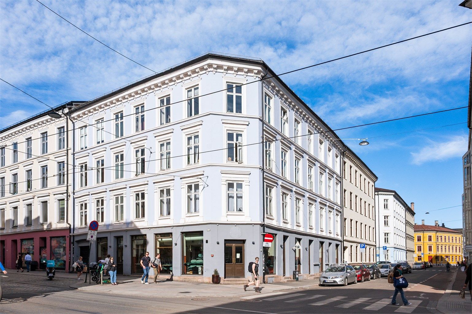 Fasade Helgesens gate 18. Leiligheten har en svært attraktiv og sentral beliggenhet i et veletablert område på Grünerløkka. 