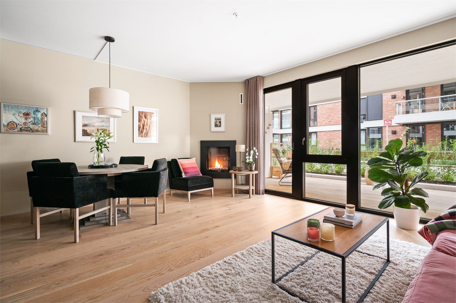 Tom Martinsen v/ Krogsveen har gleden av å presentere en strøken og moderne 3-roms i nyoppført bygg fra 2025!