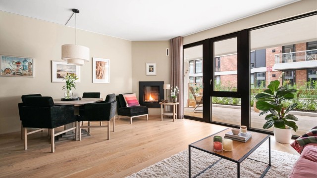 Tom Martinsen v/ Krogsveen har gleden av å presentere en strøken og moderne 3-roms i nyoppført bygg fra 2025!