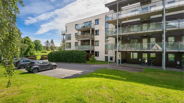 Parkering på borettslagets felles plasser.
