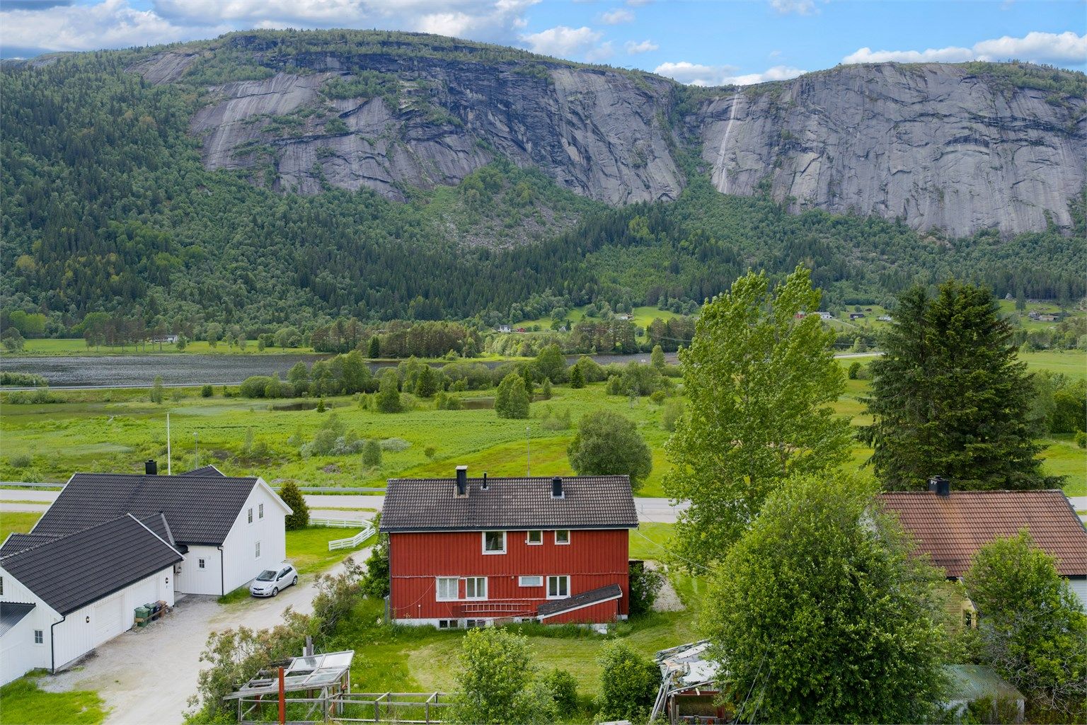 - Velkommen til Nordibøvegen 28 - 