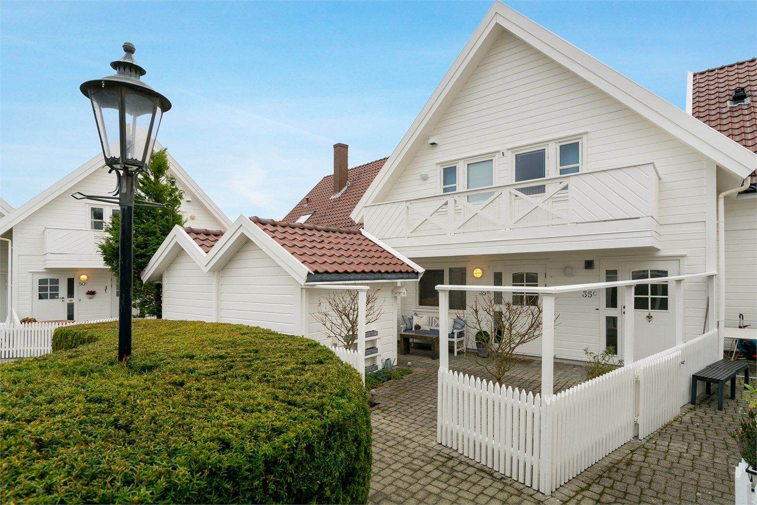 Lene Hviding v/Krogsveen eiendom har gleden av å presentere Grasholmbryggå 35 B.