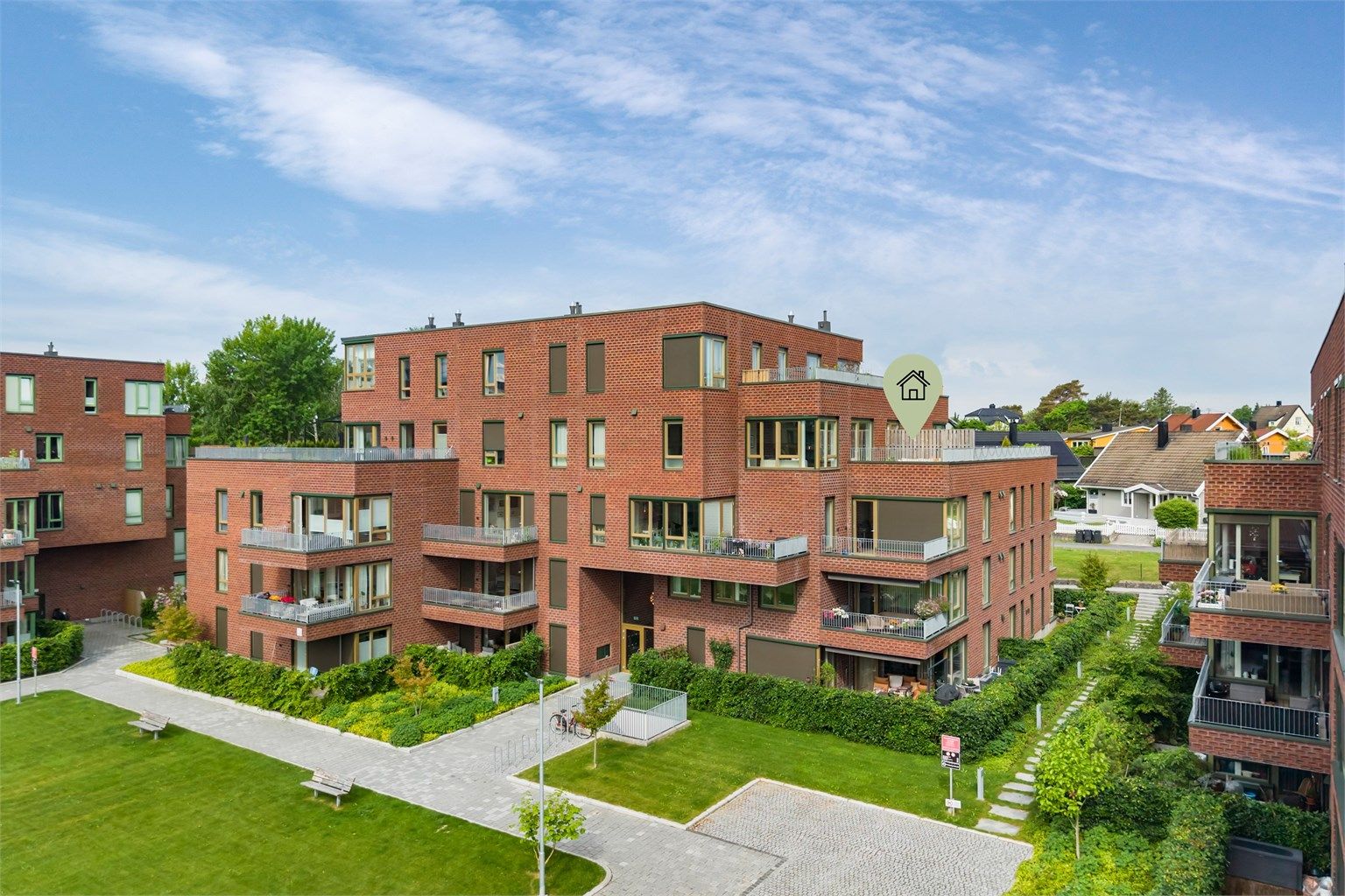 Magasinparken er et nyetablert boligområde med moderne arkitektur og opparbeidede fellesarealer.